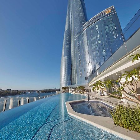 Crown Towers Sydney Hotel Ngoại thất bức ảnh The pool at the top of the tower